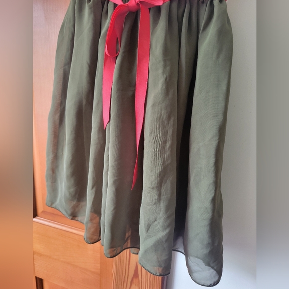 Girls size 7 off white and army green dress - Picture 2 of 8